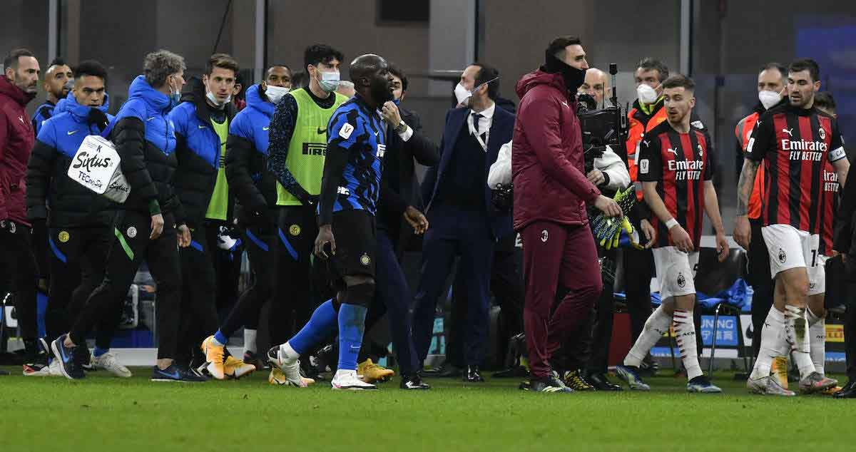 IPP20210126 Football - soccer: Coppa Italia, Inter Mailand - AC Mailand, Romelu Lukaku furioso con Zlatan Ibrahimovic ( | آث میلان دات آیآر